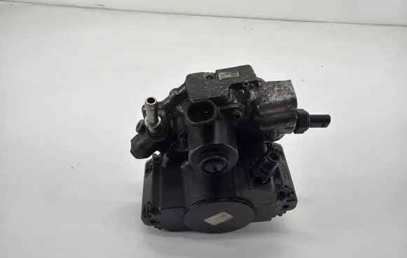 Mercedes-Benz C W204 Fuel injection high pressure pump A6510701201
