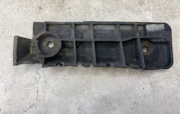Audi A4 S4 B6 8E 8H Front bumper mounting bracket 8E0807283