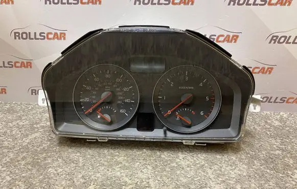 Volvo V50 Speedometer (instrument cluster) 31254779