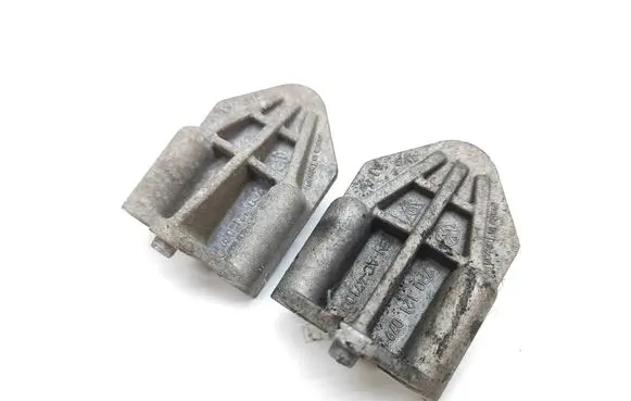 Porsche Cayenne (92A) Radiator mount bracket 7P0121079