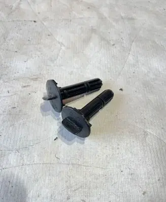 Renault Zoe Radiator mount bracket 397889173R