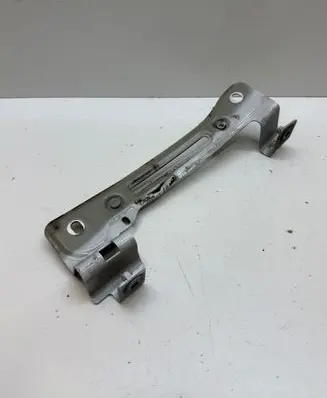 Audi SQ7 Fender mounting bracket 4M0821432