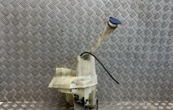 Volvo XC90 Windshield washer fluid reservoir/tank 8659490