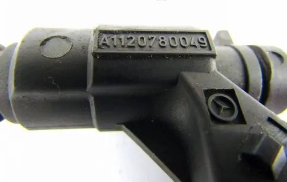 Mercedes-Benz ML W163 Fuel injector A1120780049