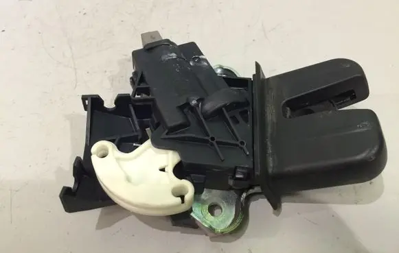 Volkswagen PASSAT CC Tailgate/trunk/boot lock/catch/latch 4F5827505D