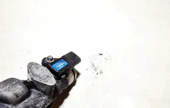 Opel Zafira A Air pressure sensor 0281002437