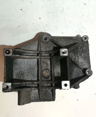 Volkswagen PASSAT B5 A/C compressor mount bracket 028260885A