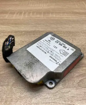 Volkswagen Golf IV Airbag control unit/module 1C0909605A 5WK43122 WITHPLUG