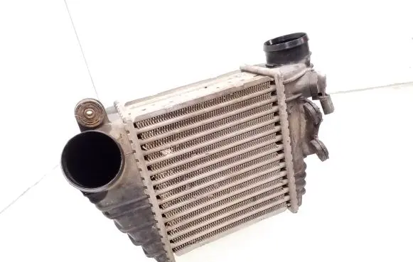 Volkswagen Golf IV Intercooler radiator 1J0145803F 0281002177 038906051