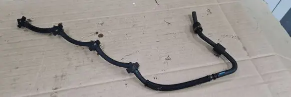 Audi A4 S4 B9 Fuel return line/hose 04L130235K