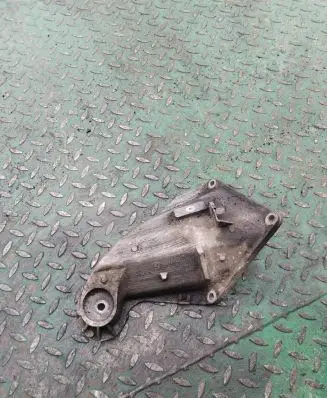 BMW X5 E53 Engine mounting bracket 6761565 AC46000