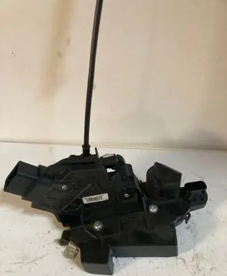 Volvo XC60 Front door lock 30799312