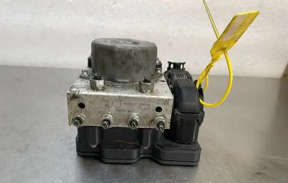 Toyota Aygo AB40 Master brake cylinder DOTOYOTAAYGOII2