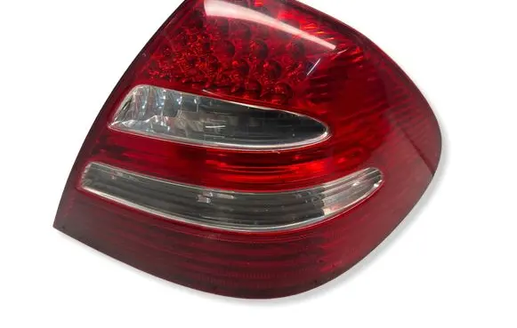 Mercedes-Benz E W211 Rear/tail lights A2118200664