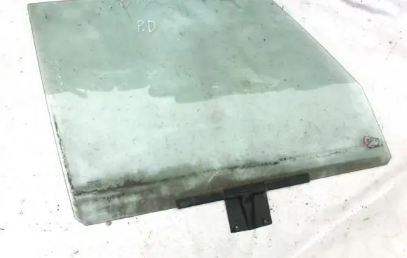 Renault Espace II Front door window glass four-door