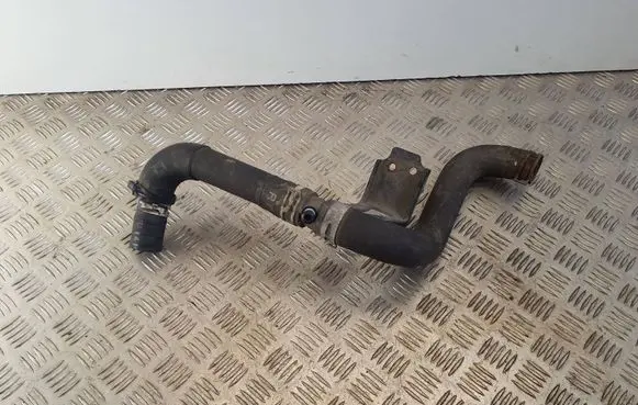 Toyota Avensis T270 Engine coolant pipe/hose