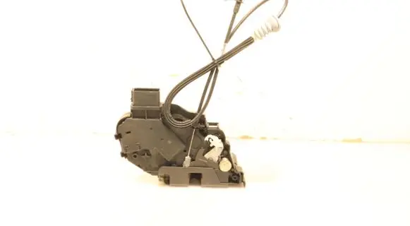 Volvo C30 Front door lock
