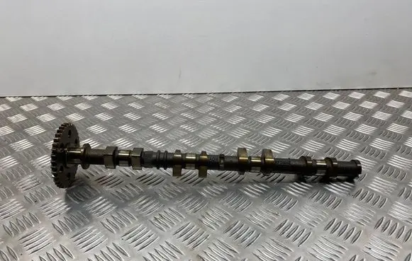 Ford Fusion II Camshaft RF3M4E6A272AB