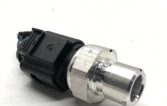 Skoda Kamiq Air conditioning (A/C) pressure sensor 5Q0959126B