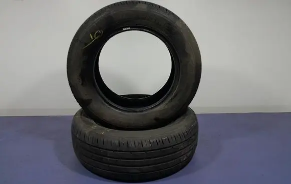 Volkswagen Golf Plus R17 summer tire 8808563590424