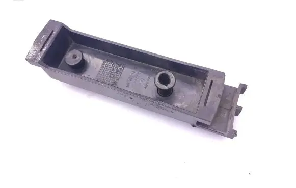 Mercedes-Benz Sprinter W901 W902 W903 W904 Front bumper mounting bracket 9018850014