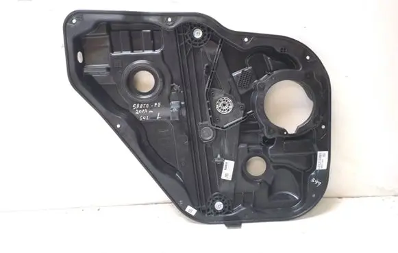Hyundai Santa Fe Rear window lifting mechanism without motor