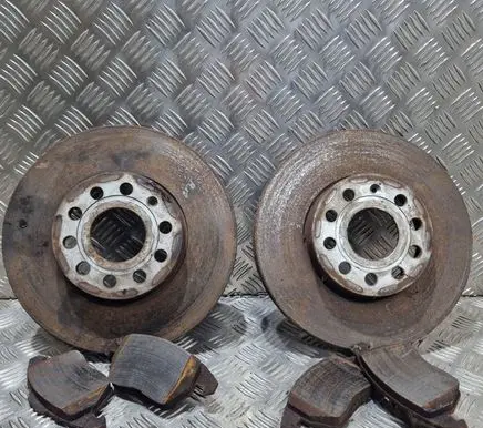 Volkswagen Touran I Front brake disc