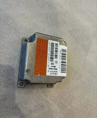 Mercedes-Benz E W211 Airbag control unit/module 2118702626 0285001880 A2118702626