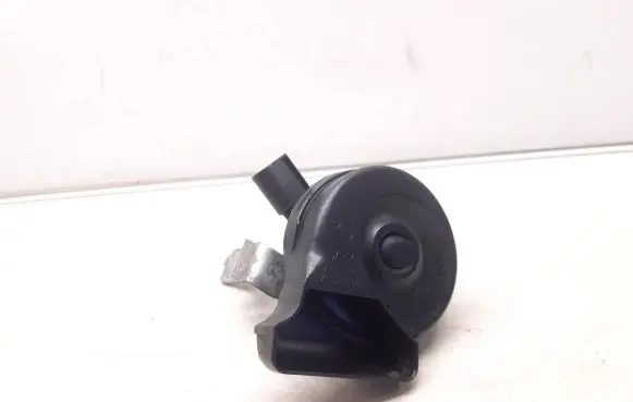 Mercedes-Benz E W212 Horn signal A0065428077 02500