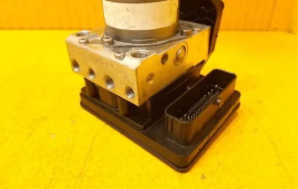 Mercedes-Benz E AMG W213 ABS Pump A2134311601