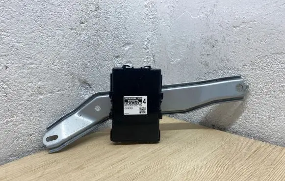 Toyota Verso Other control units/modules 896900F040 MB1028500170