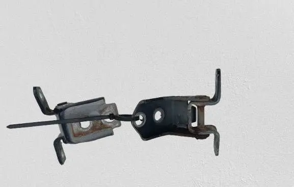 Mazda 3 III Engine bonnet/hood hinges