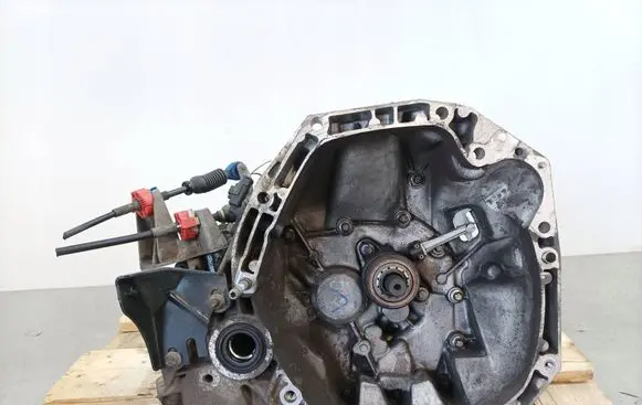 Renault Megane II Manual 5 speed gearbox JR5108