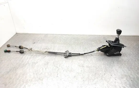 Ford Focus Gear shifter/selector BV6R7E395HD EZQBADURA 180411B