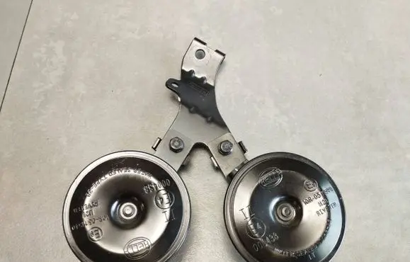 Volkswagen Amarok II Horn signal N1WT13A803AB 2HJ951097A