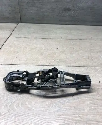 Volkswagen Touran II Front door exterior handle 1T0837885B 1T0839885A