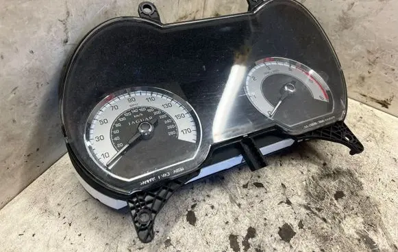 Jaguar XF Speedometer (instrument cluster) 9X2310849JF