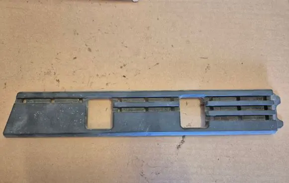 Volkswagen Golf III Engine cover (trim) 021133917