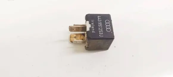 Audi A4 S4 B5 8D Other relay 443951253J 899511