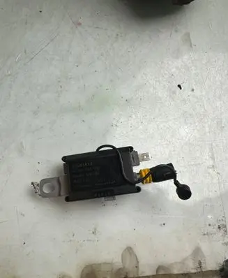 Renault Laguna II Aerial antenna amplifier 8200002590 AAR826