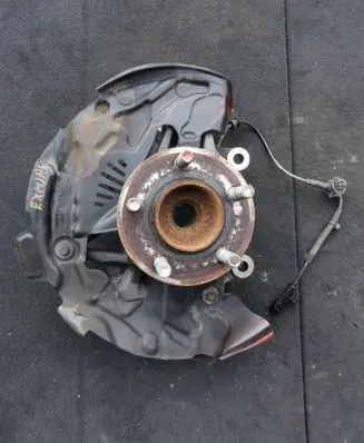 Ford Explorer VI Front wheel hub LB5C3K171BC