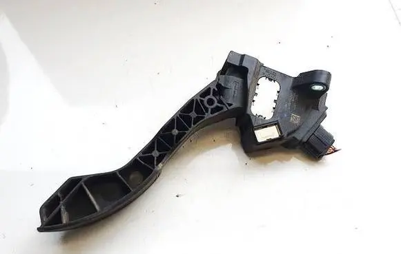 Toyota Verso Accelerator throttle pedal 7811002011
