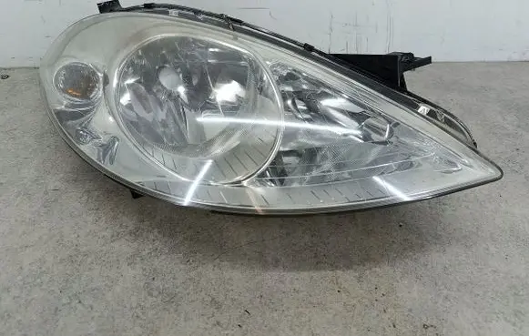 Mercedes-Benz A W169 Headlight/headlamp A1698200261