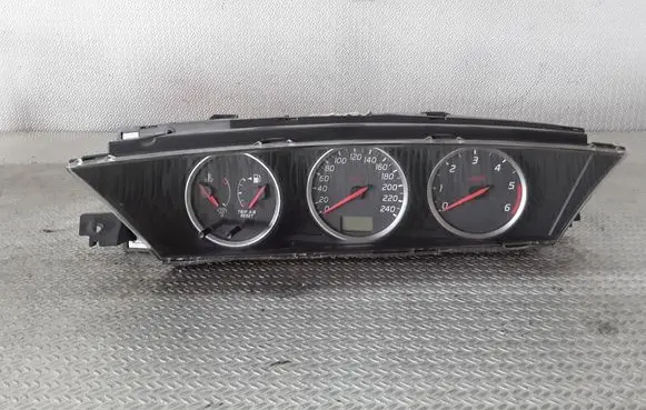 Nissan Primera Speedometer (instrument cluster) AV619