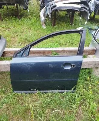 Volvo V70 Front door