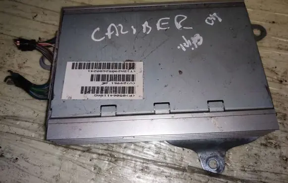 Dodge Caliber Sound amplifier 05064118AG 04672377AF