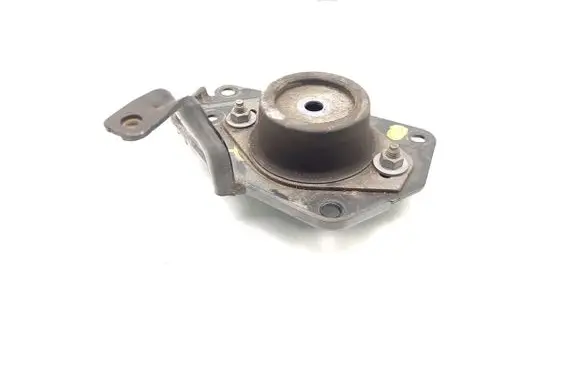 Peugeot 308 Engine mount bracket