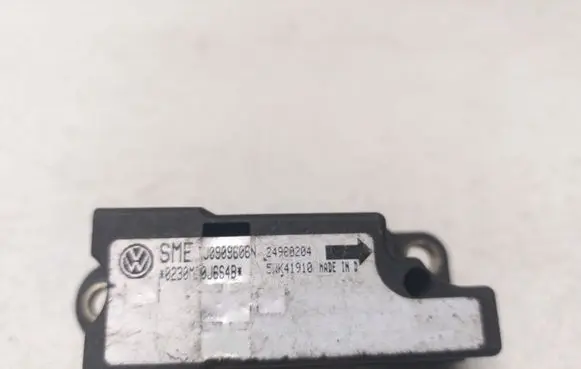 Volkswagen PASSAT B5 Airbag deployment crash/impact sensor IJ0909606N