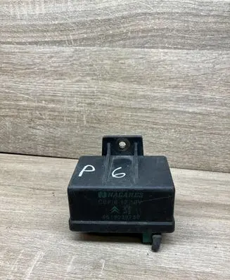 Peugeot 406 Glow plug pre-heat relay 9619039780
