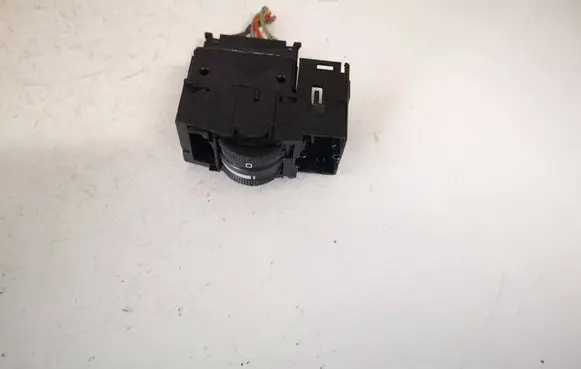 Mitsubishi Lancer X Headlight level height control switch 8j0919094